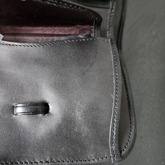 Vintage Dooney Black Wallet - Picture 13 of 16